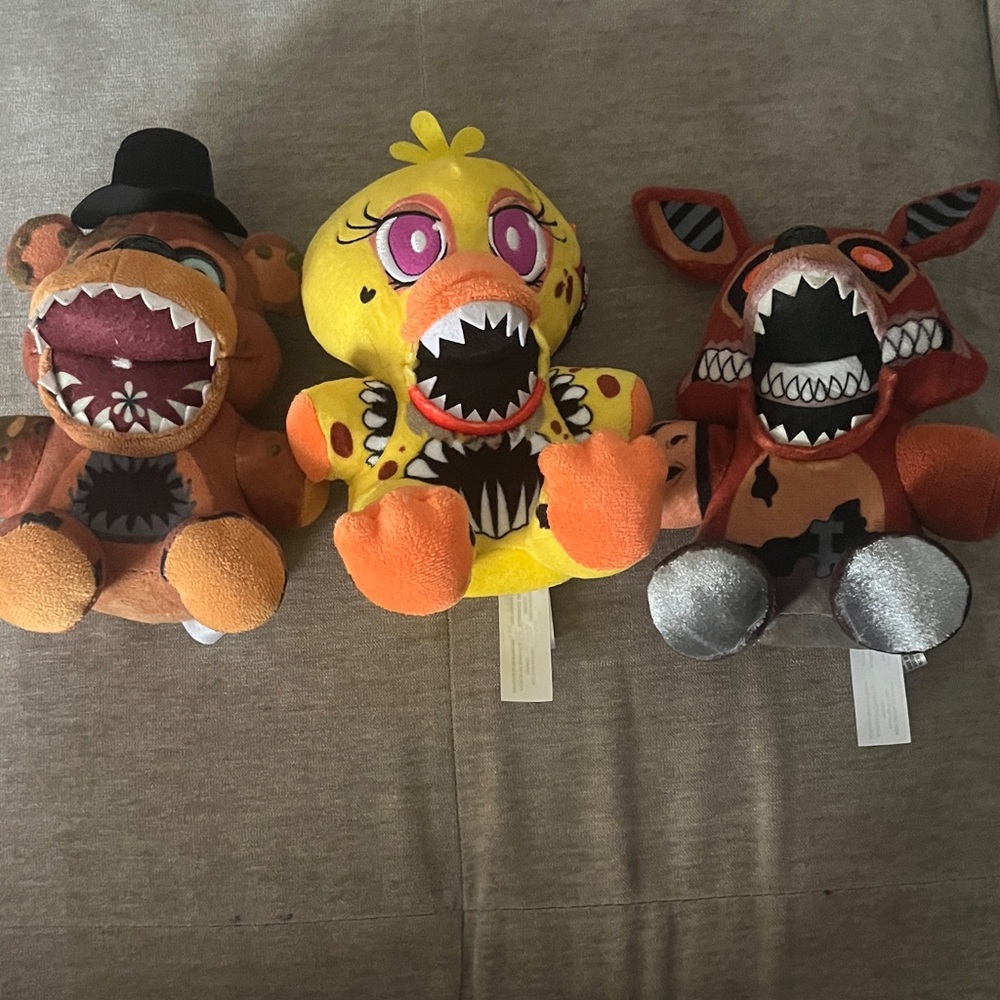 Five nights at Freddie the twisted ones 2018 plushies